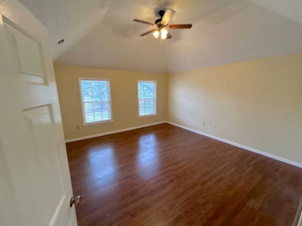 8209 Crimson Creek Dr - Photo 4 of 14