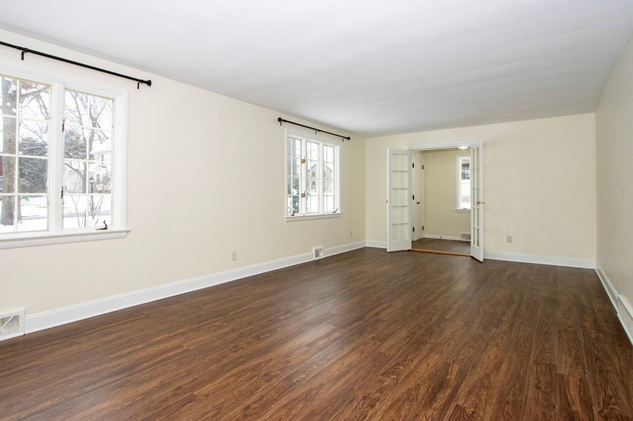 859 N Grant St - Photo 3 of 38