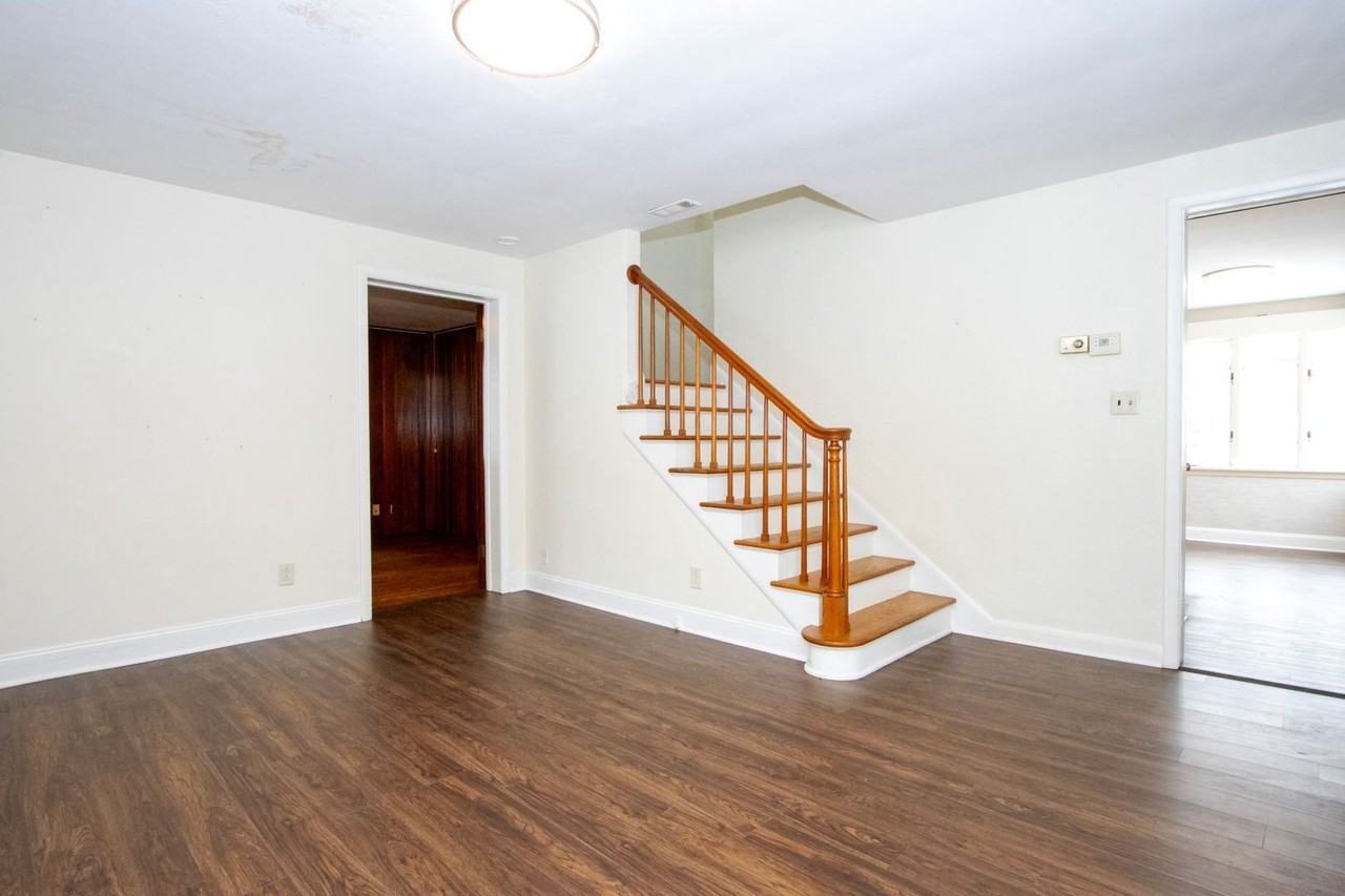 859 N Grant St - Photo 5 of 38