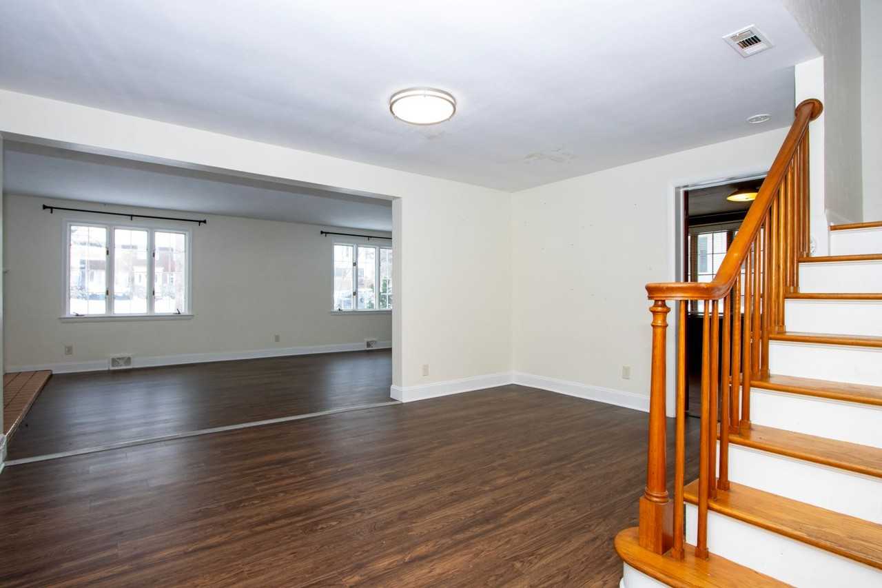 859 N Grant St - Photo 6 of 38