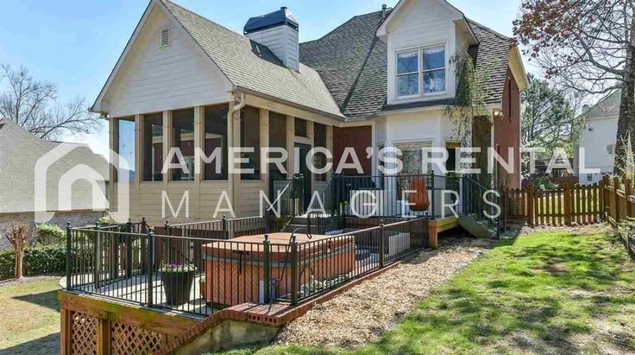 4292 Milner Rd E - Photo 3 of 27