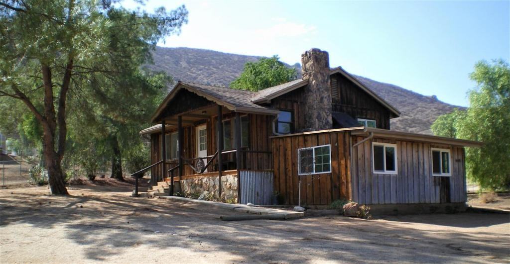 26661 Cortrite Avenue - Photo 2 of 22