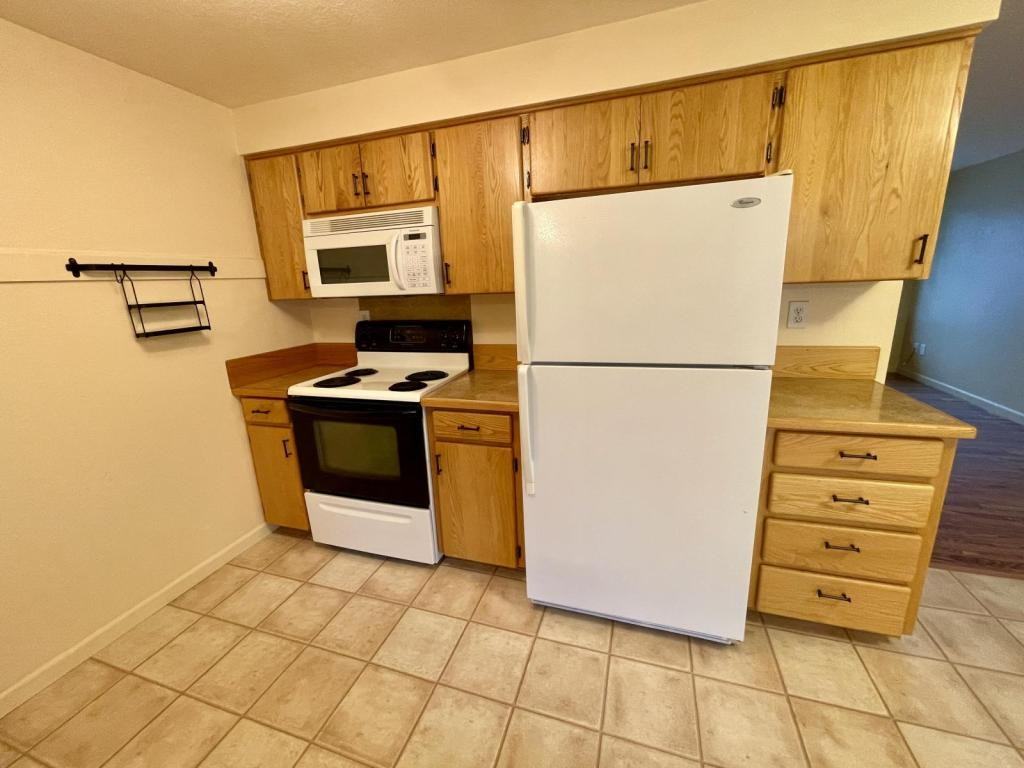 277 E First Ave - Photo 6 of 24