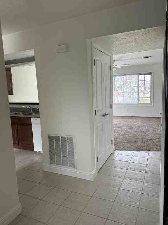 618 East Campus Drive - Photo 2 of 17