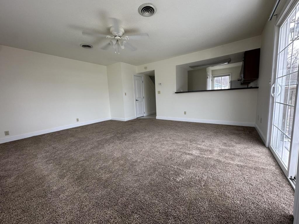 618 East Campus Drive - Photo 5 of 17