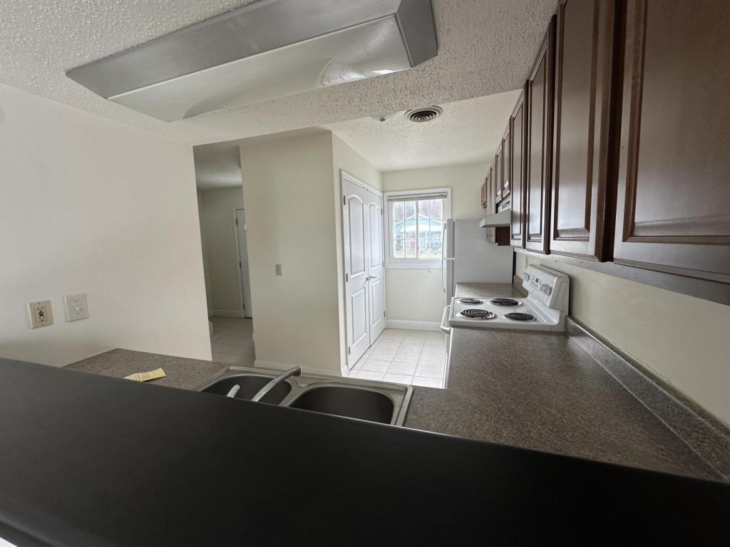 618 East Campus Drive - Photo 6 of 17