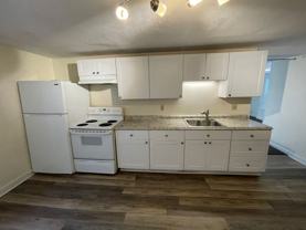 215 Ons - Photo 1 of 1