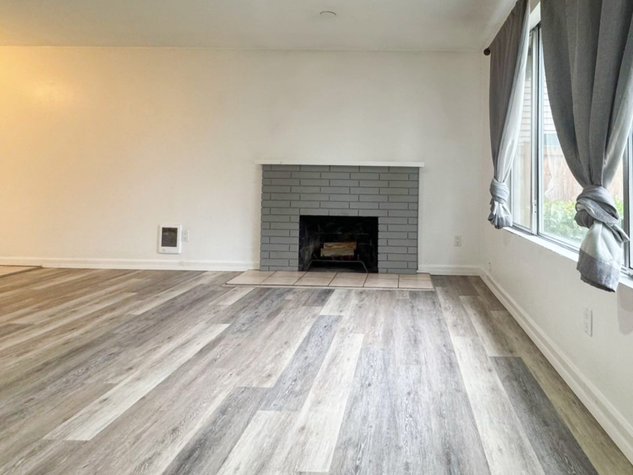 14040 Courtland Place North - Photo 3 of 16