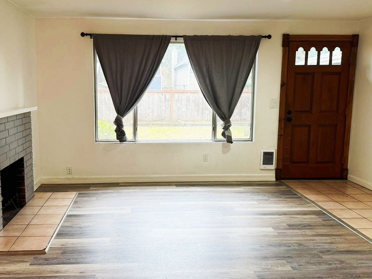 14040 Courtland Place North - Photo 4 of 16