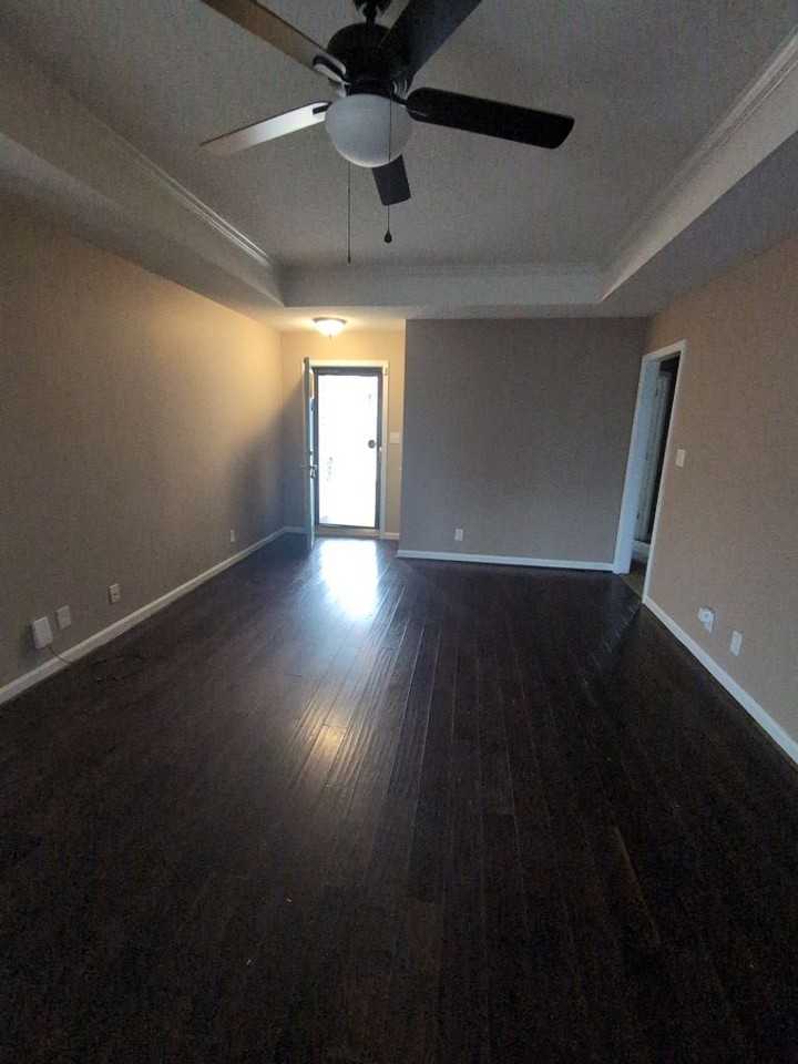 3218 Tabby Dr - Photo 2 of 14