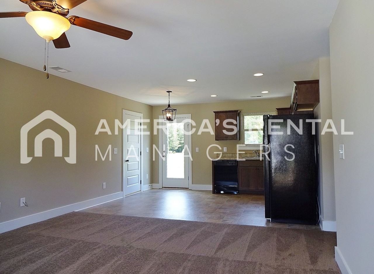 16659 Zach Ln - Photo 3 of 29