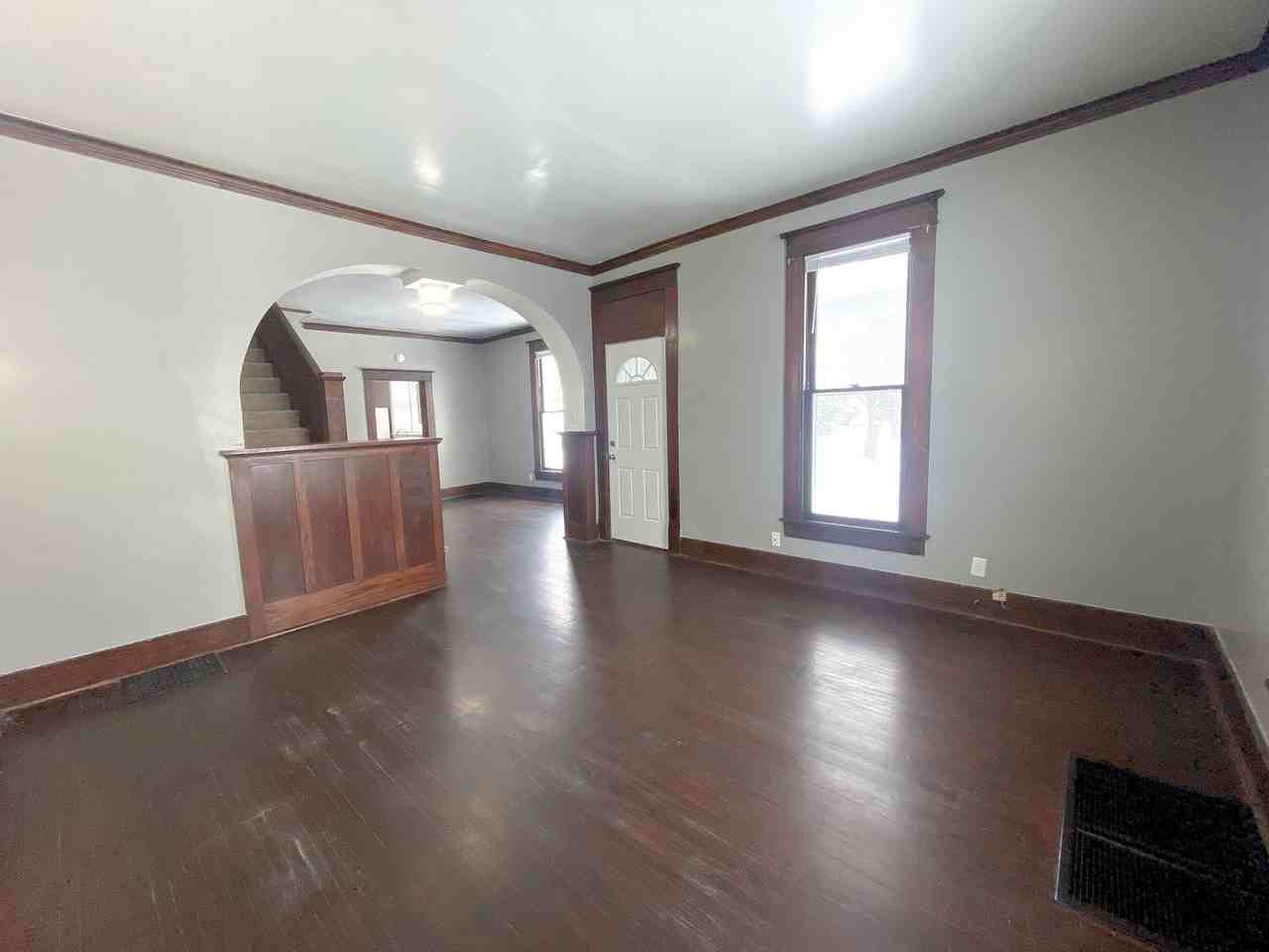1316 West Walnut Street - Photo 3 of 22