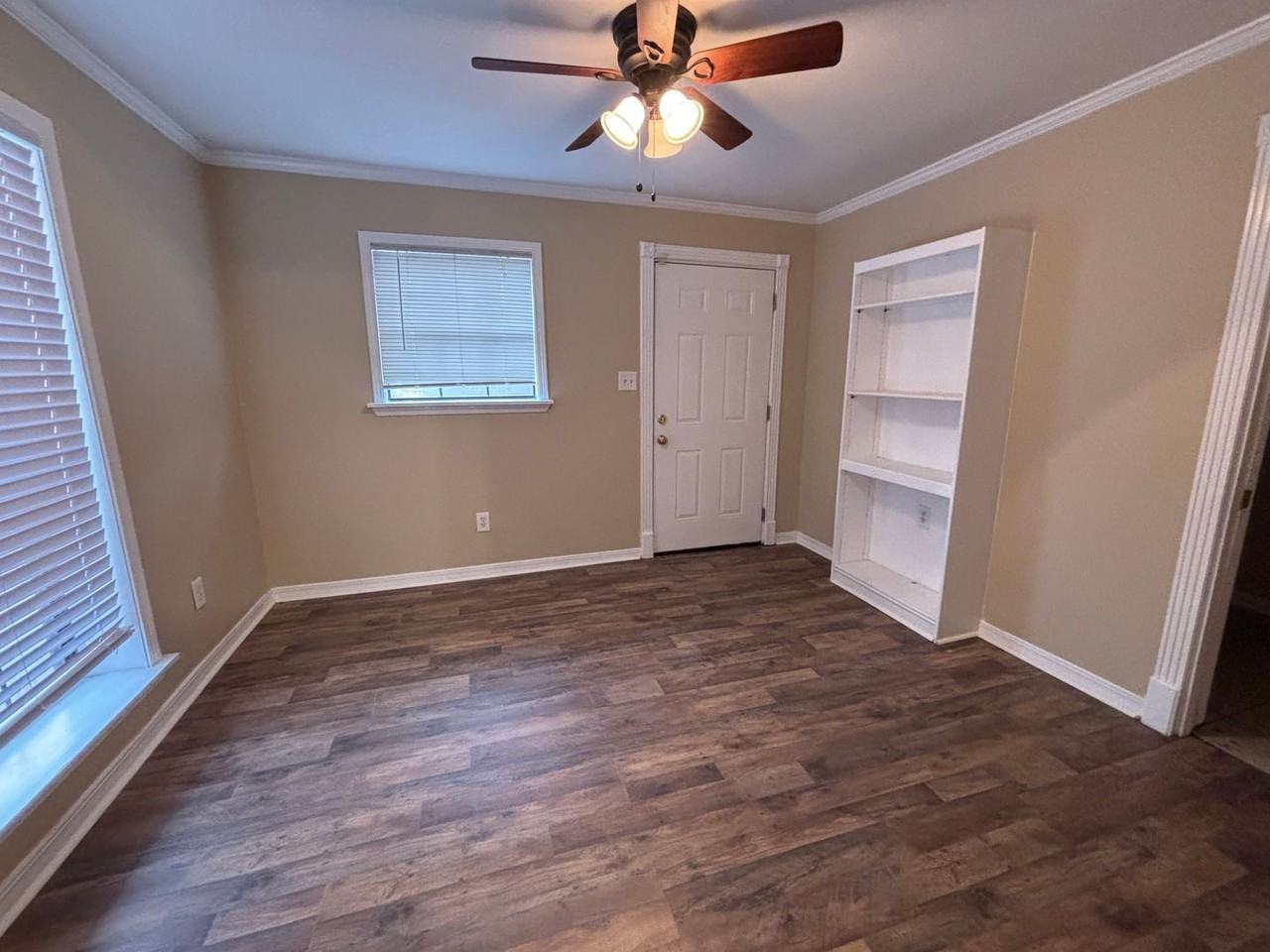 8758 S Emerald Loop - Photo 4 of 16