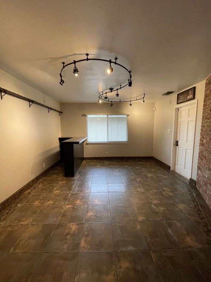 4014 E Fedora Ave - Photo 2 of 19