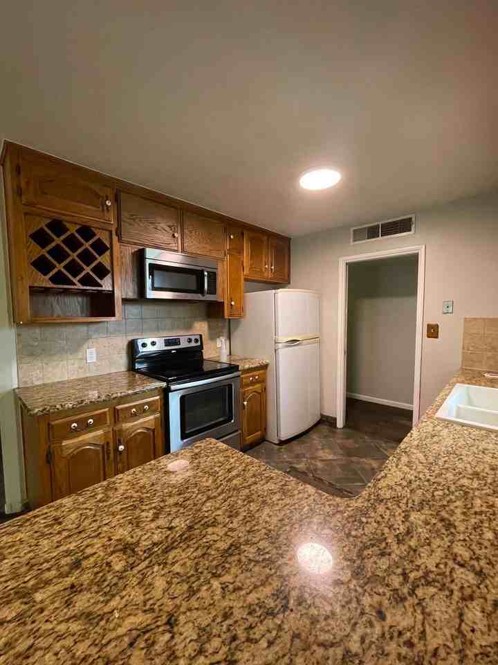 4014 E Fedora Ave - Photo 5 of 19