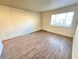 featured image of 528 Vermont Street Northeast