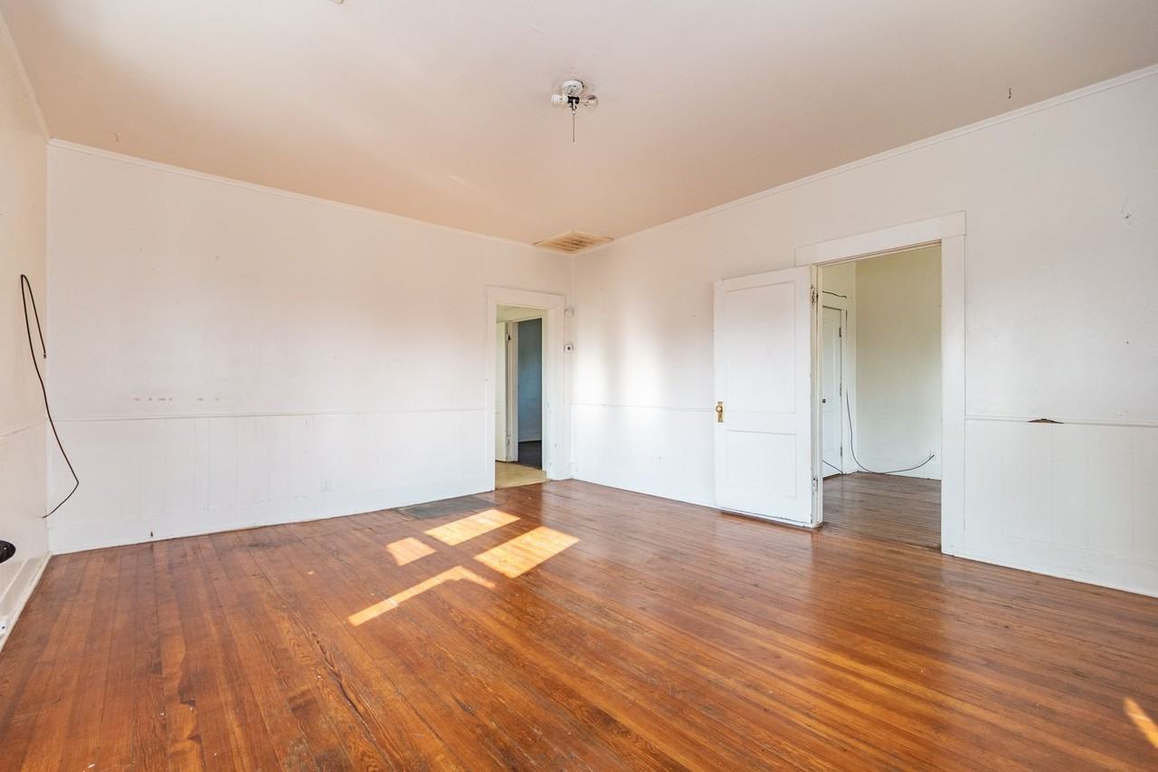 4102 W Sundown Ln - Photo 4 of 17