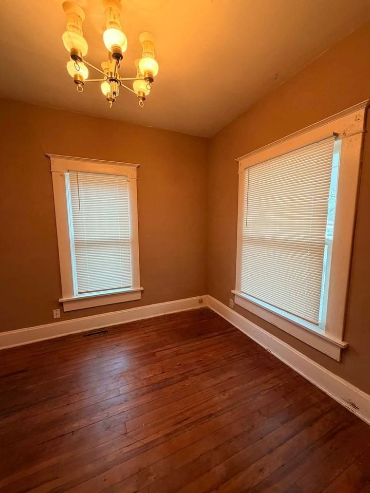 232 S Patterson Ave - Photo 6 of 13