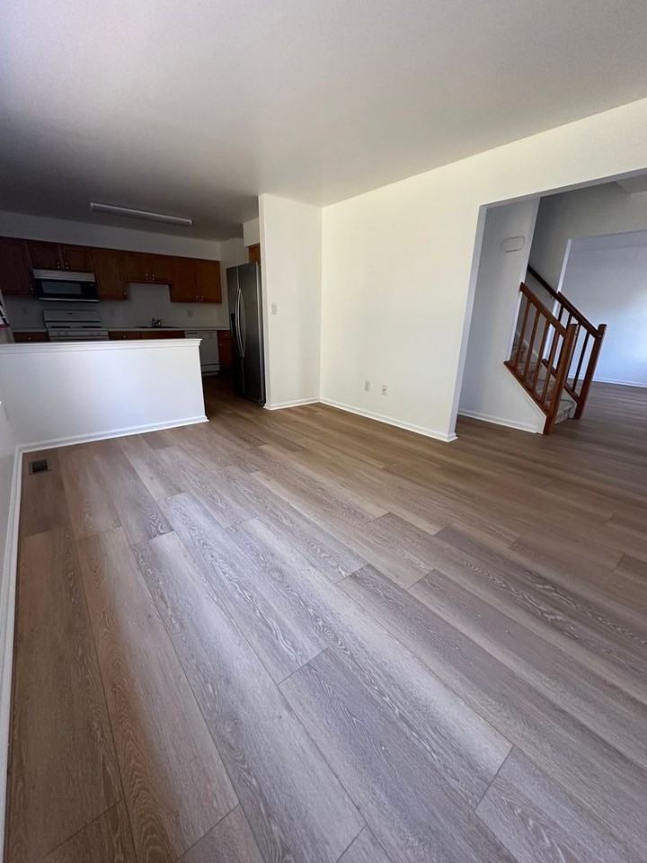 101 Coventry Way - Photo 6 of 31