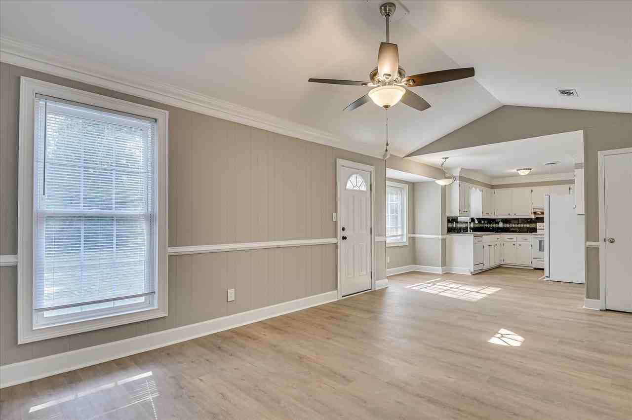 238 Cavalier Ct - Photo 4 of 36