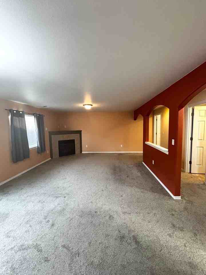 20067 Mount Hope Ln - Photo 4 of 22