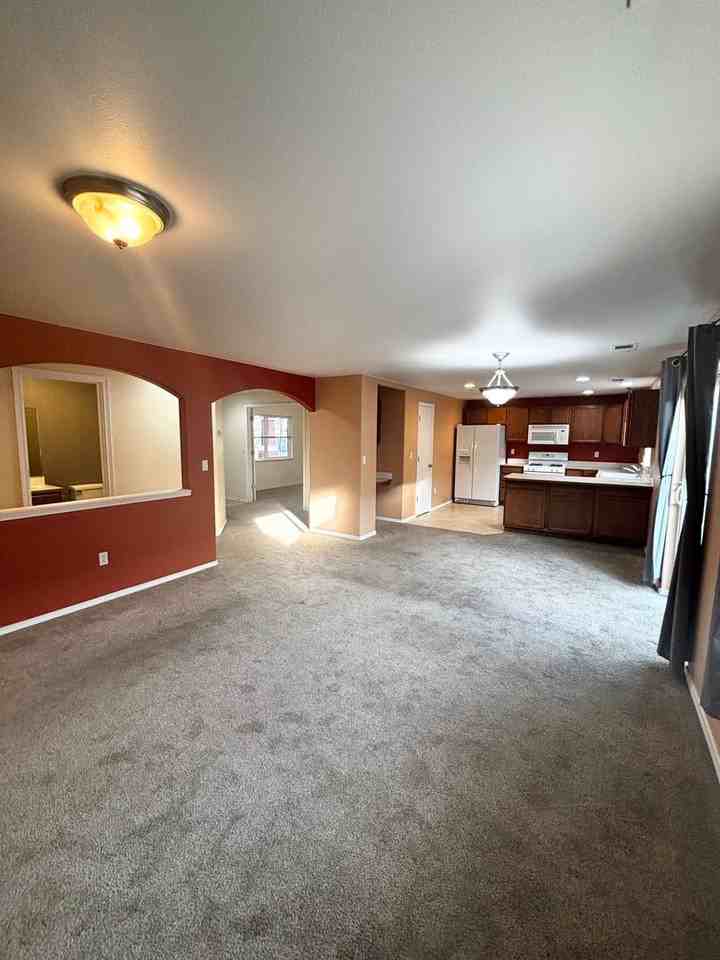 20067 Mount Hope Ln - Photo 5 of 22