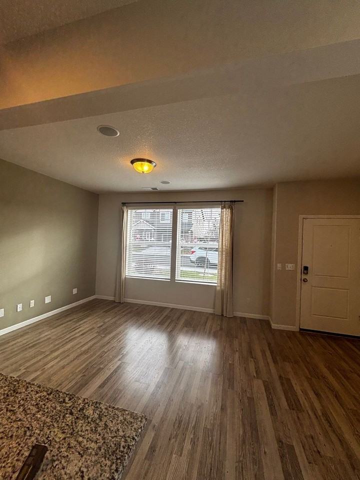 20546 Se Cameron Ave - Photo 2 of 23