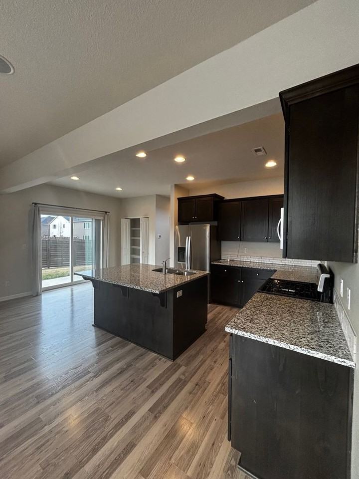 20546 Se Cameron Ave - Photo 5 of 23