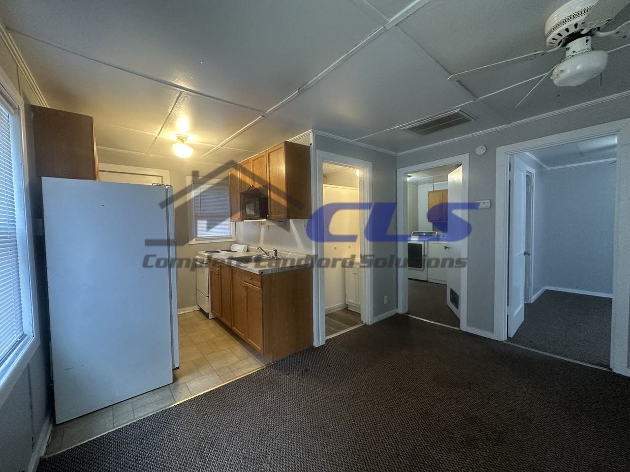 916 Kussner St #914 - Photo 2 of 5