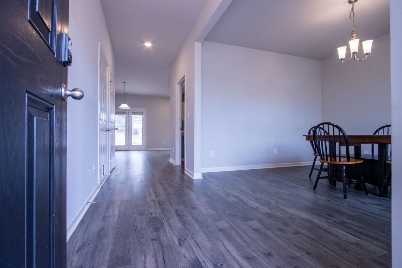 325 Park West Boulevard - Photo 2 of 31