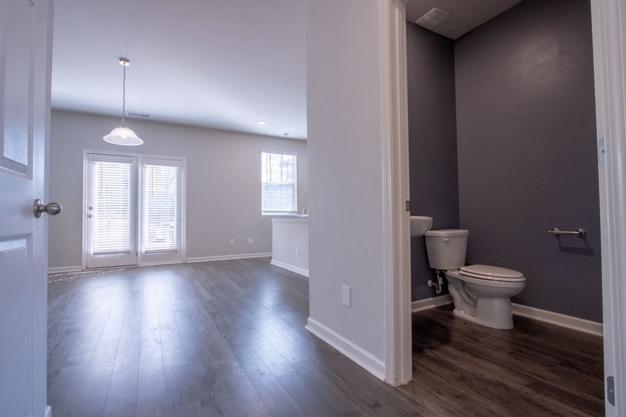 325 Park West Boulevard - Photo 3 of 31