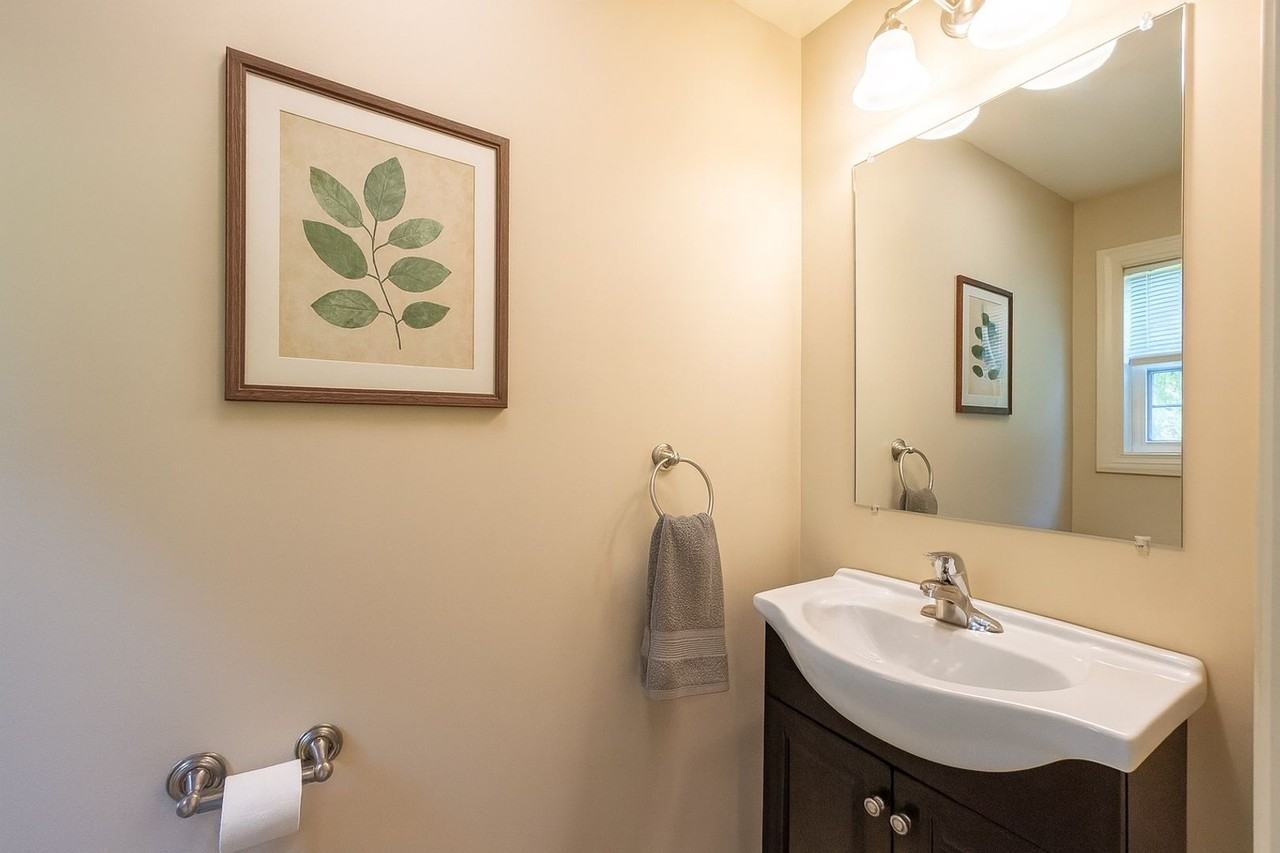 Ledyard Meadows - Bld 300-400 - Photo 7 of 15