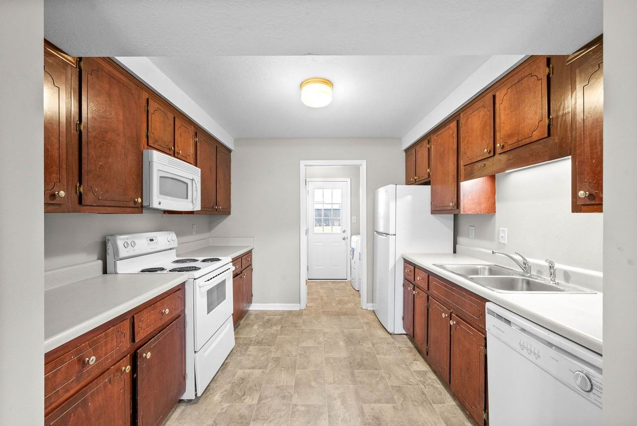 Northeast Dr -3884 - Photo 7 of 22