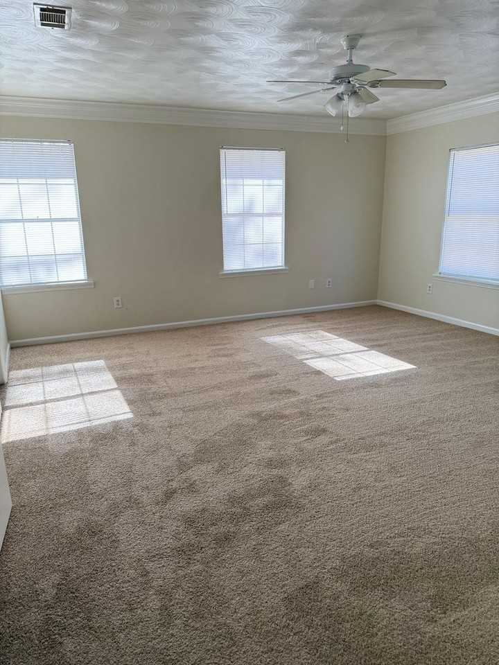 3403 Plantation Dr - Photo 6 of 15