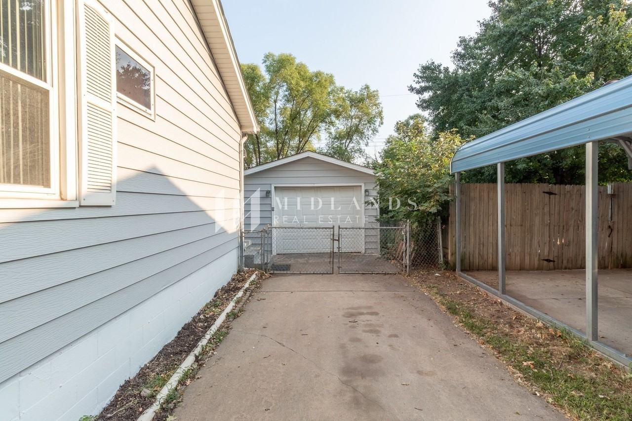 8623 C St - Photo 2 of 18