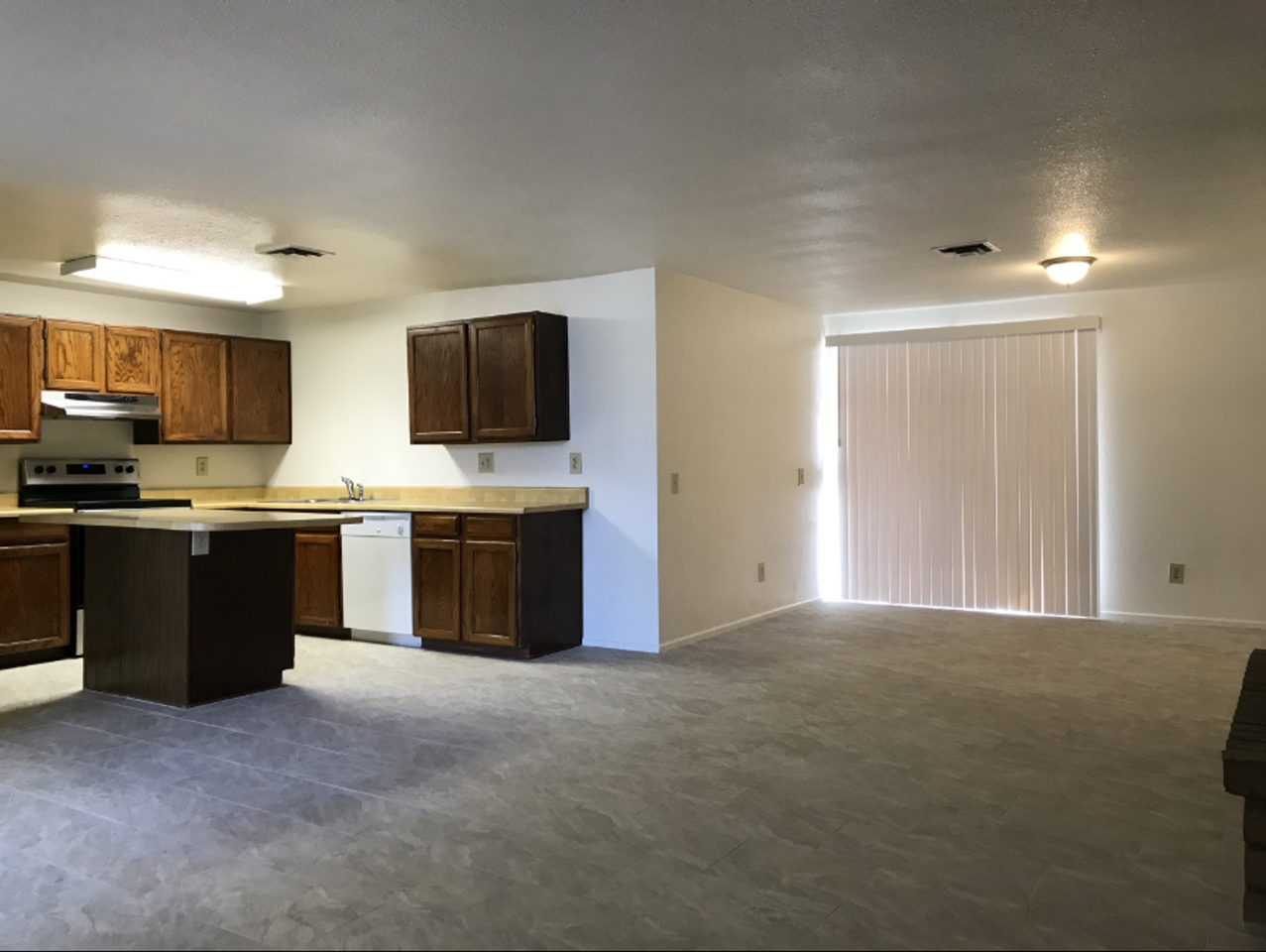 1723 Rosal Drive - Photo 5 of 19