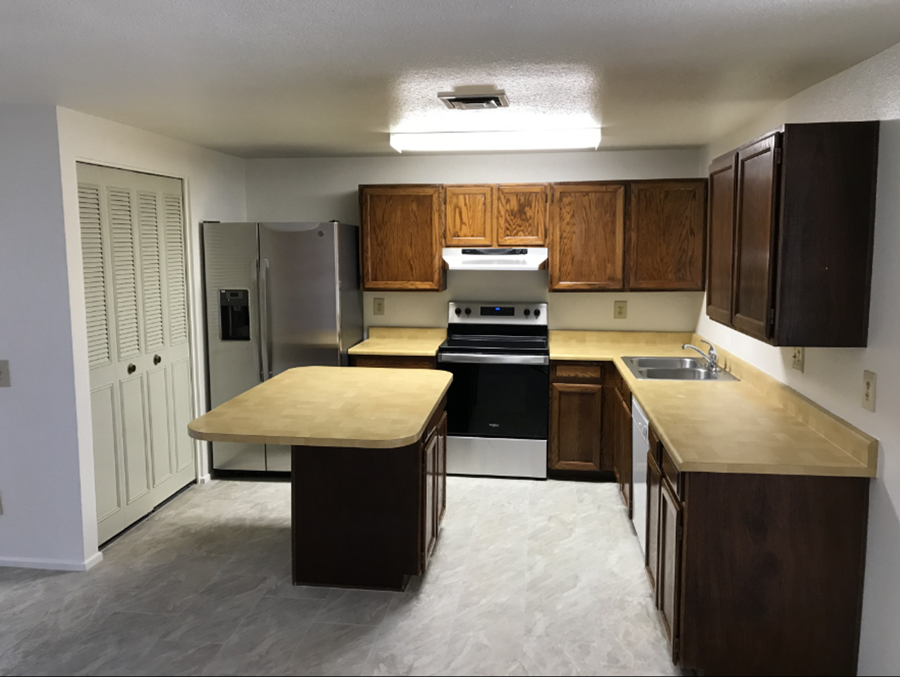 1723 Rosal Drive - Photo 6 of 19