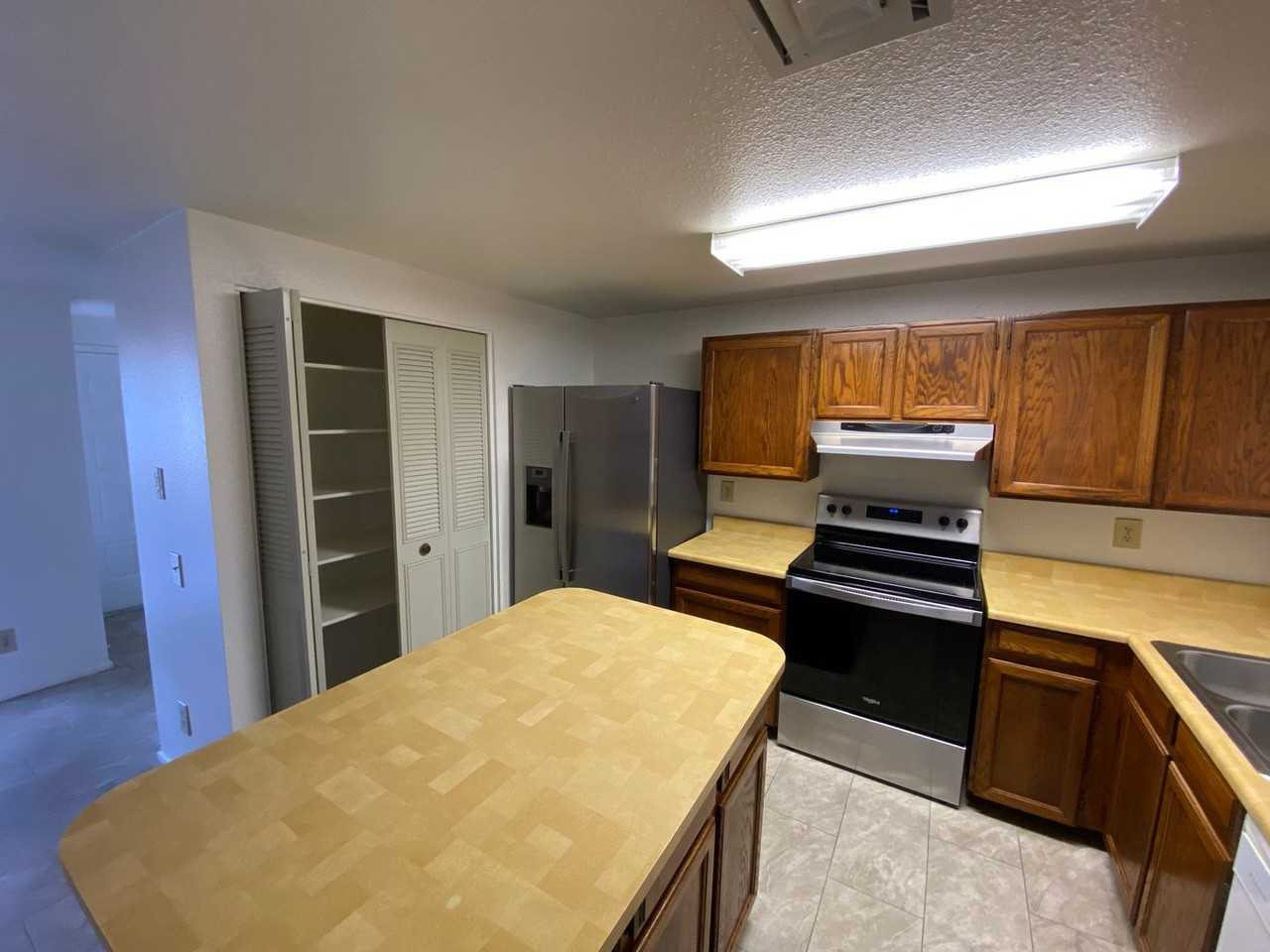 1723 Rosal Drive - Photo 7 of 19