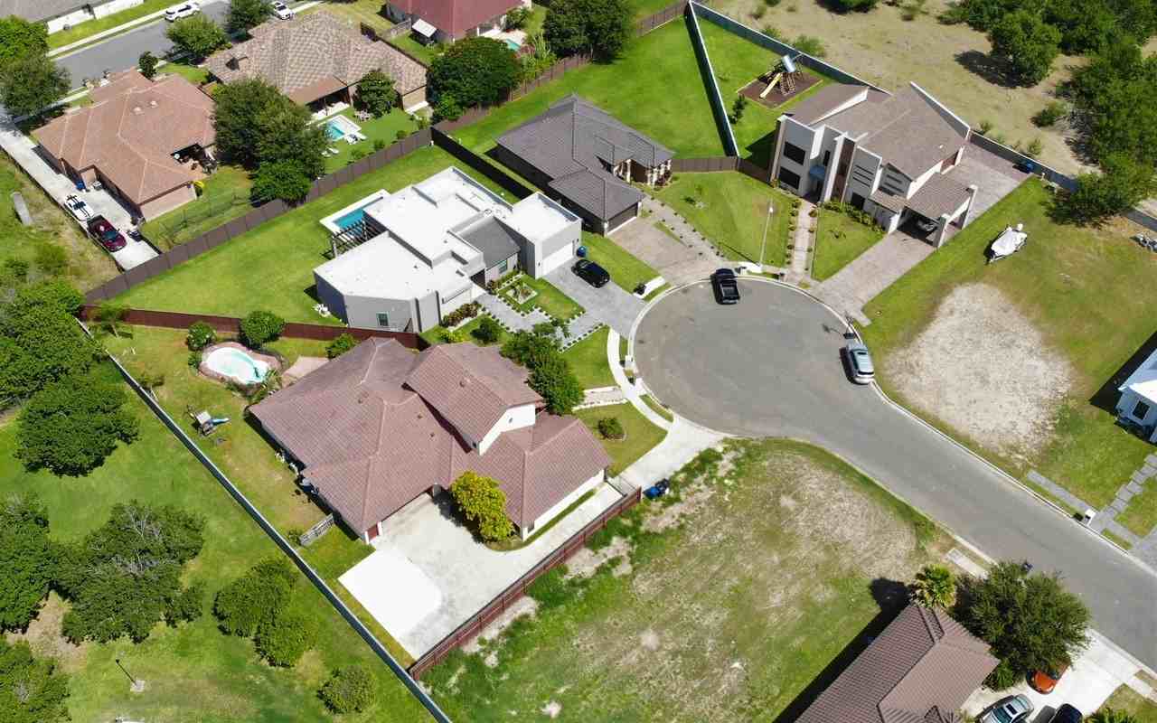 4713 Quince Avenue - Photo 3 of 46