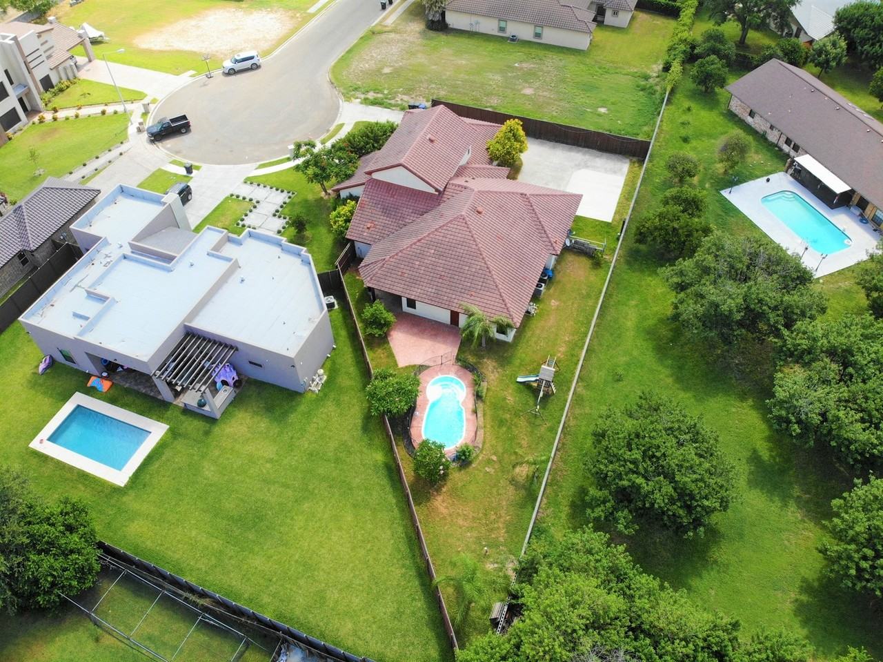 4713 Quince Avenue - Photo 4 of 46