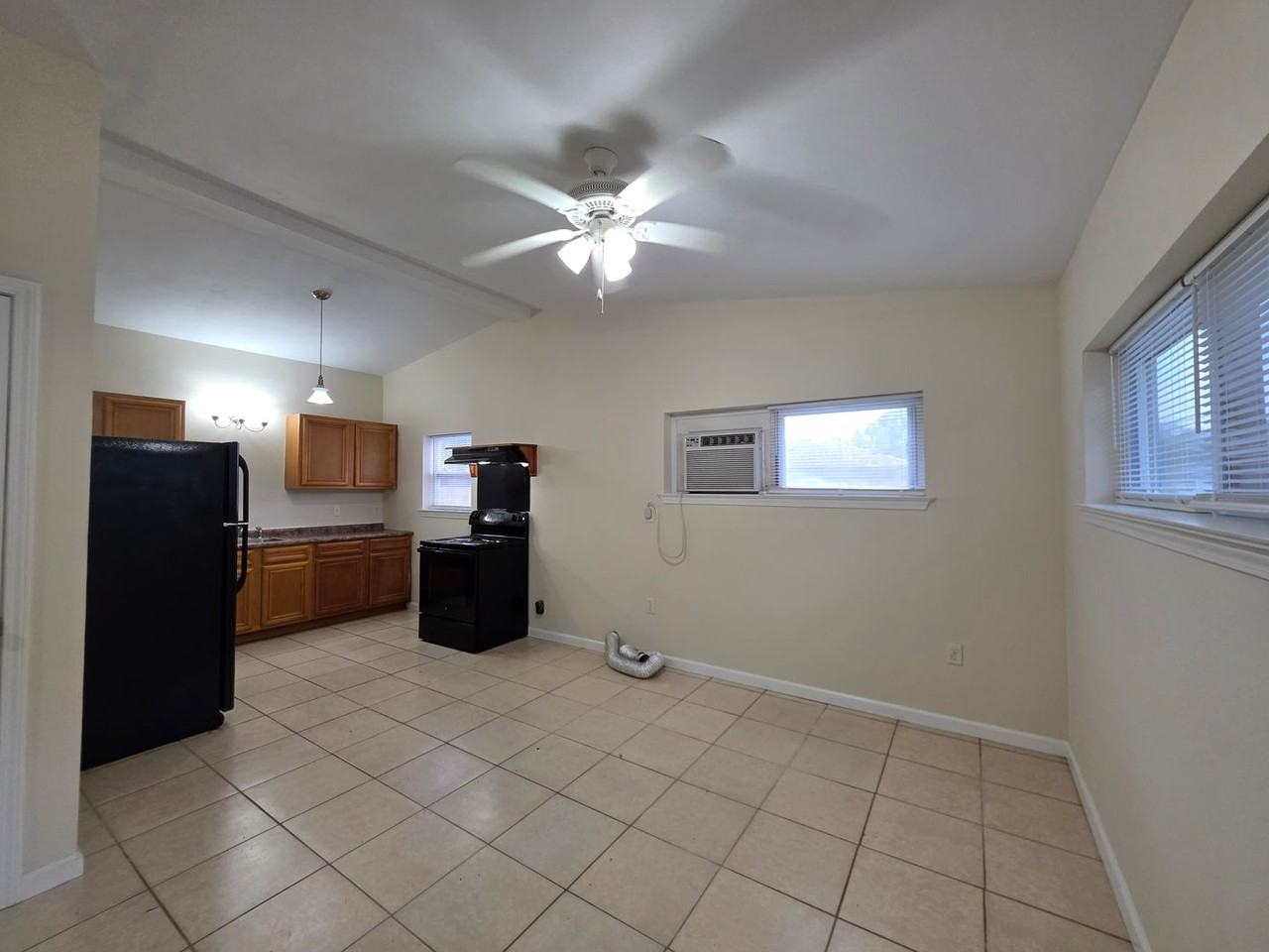 604 N 70th Ave - Photo 3 of 19