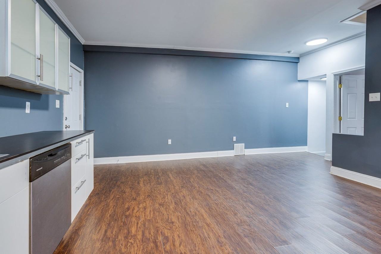 2623 S 18th St - Photo 5 of 38