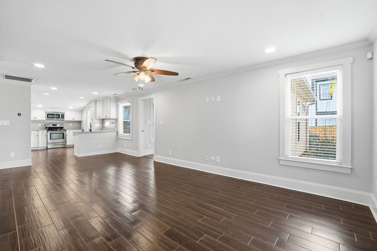 2830 Hilliard Dr - Photo 6 of 30