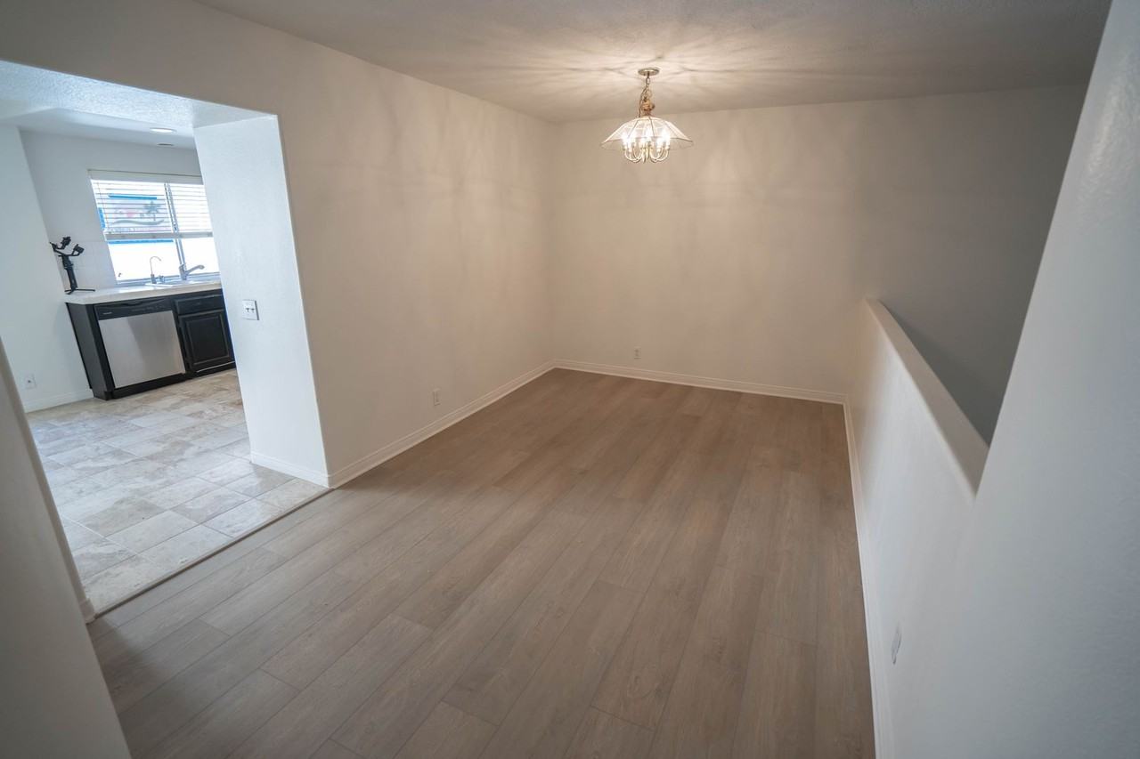 25702 Holiday Cir #D - Photo 6 of 22