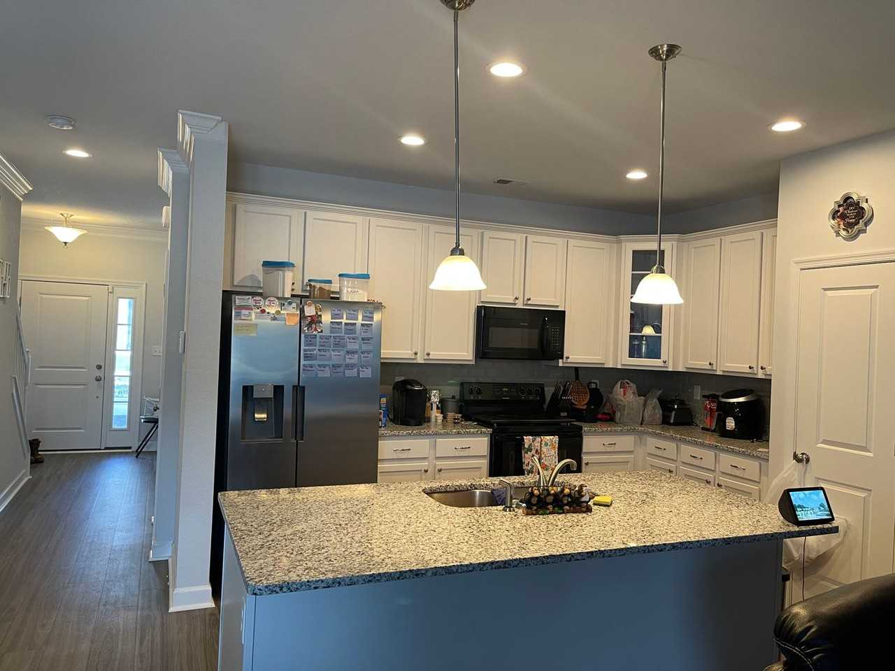 2105 Belden Avenue - Photo 4 of 23