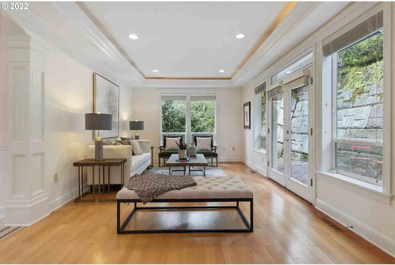 1916 Nw Norfolk Ct - Photo 6 of 50