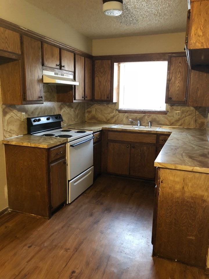 2119 Southwest 31st Street - Photo 7 of 8