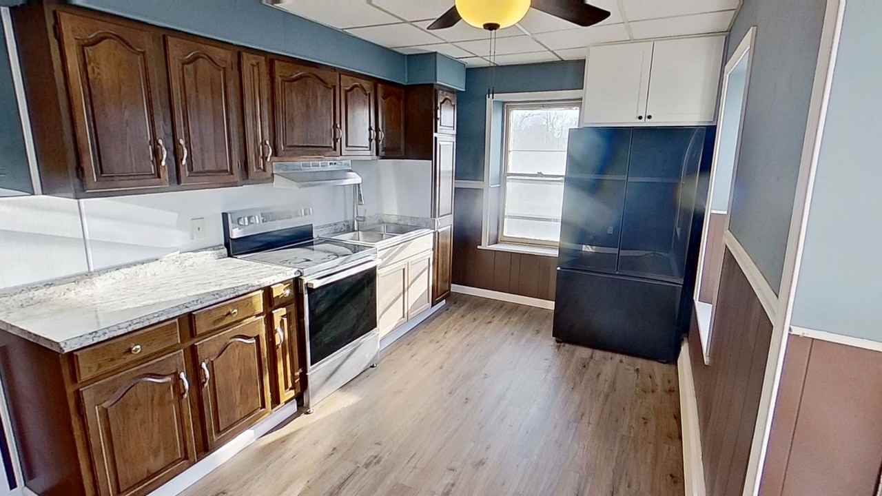 1 1 S. Main St. - Photo 2 of 8