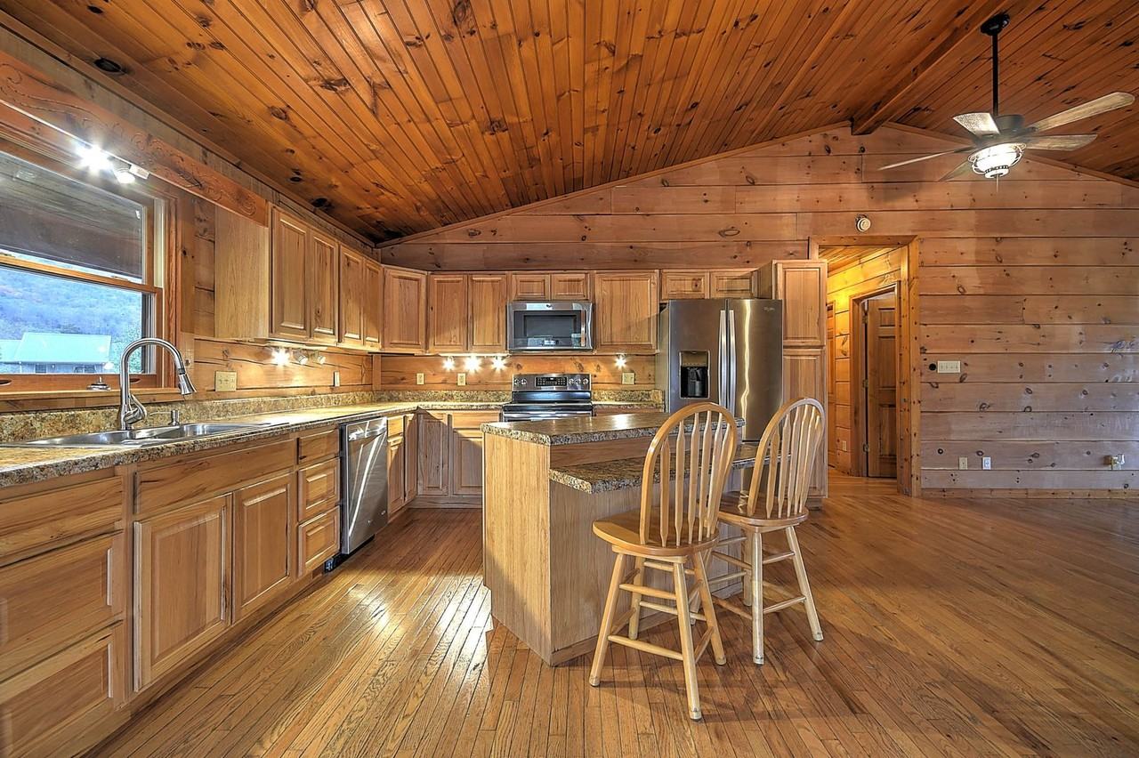 13625 Horton Hwy - Photo 2 of 35