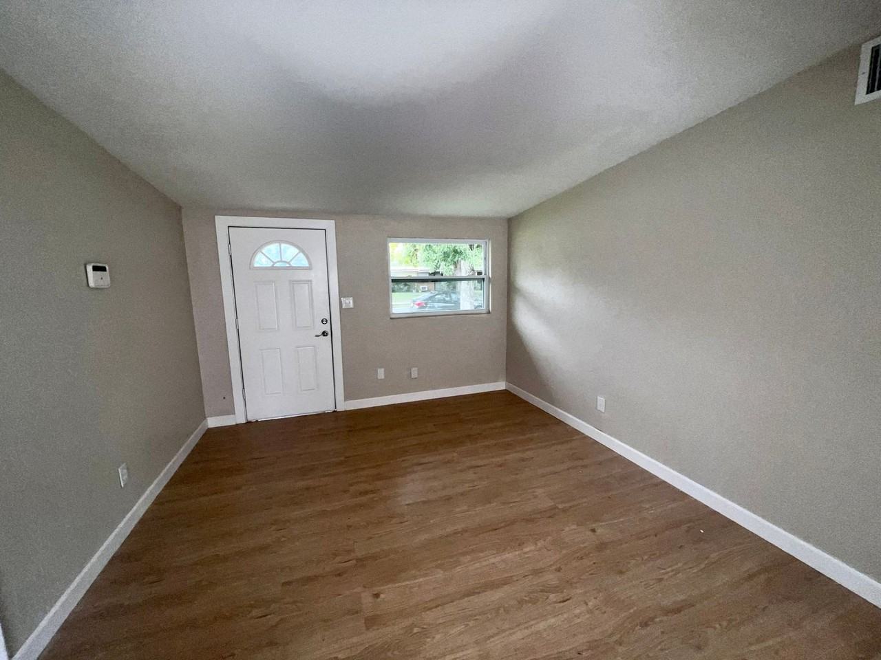 1822 Harding Ave - Photo 3 of 27